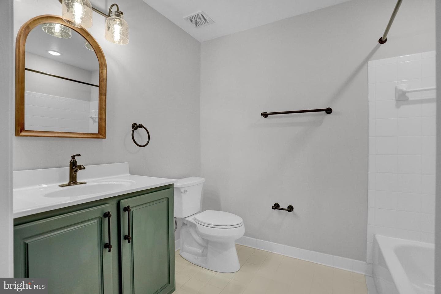 661 Straffan Drive #401 photo 23