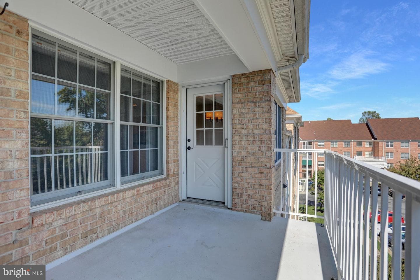661 Straffan Drive #401 photo 30