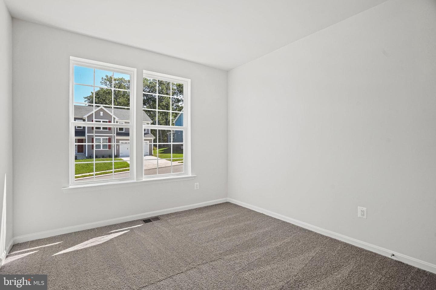 5710 Charlies Way photo 5