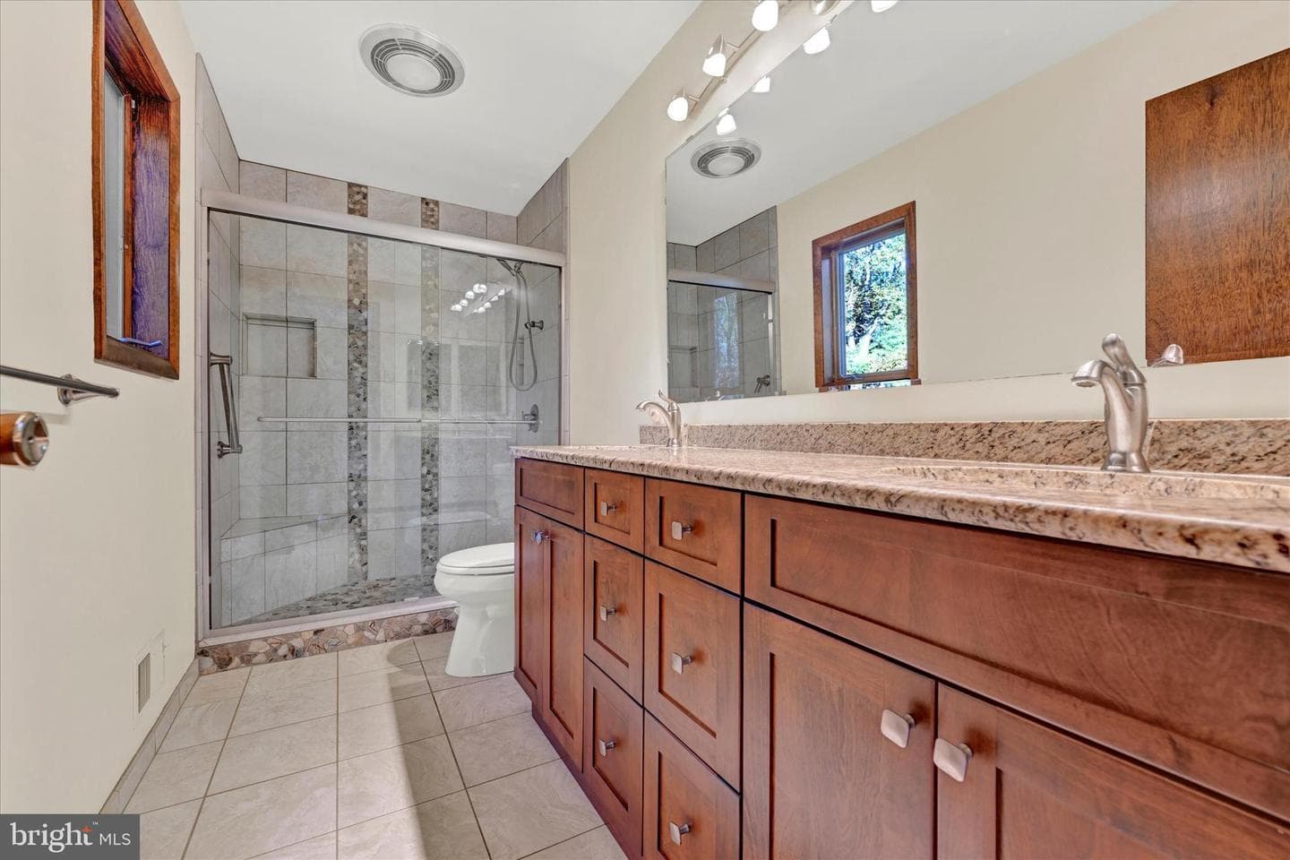 2126 Highland Ridge Drive photo 20