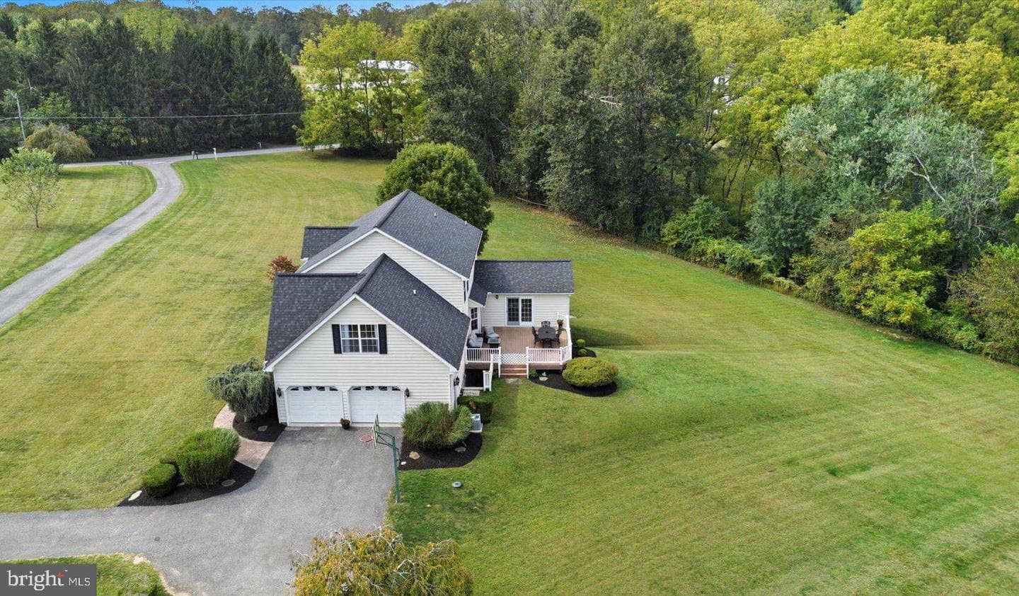18119 Bunker Hill Road photo 42