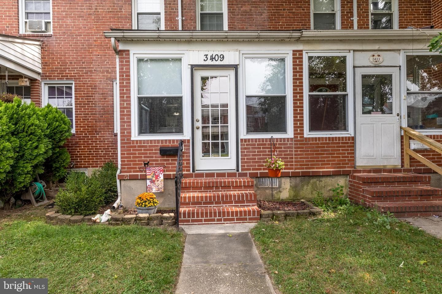 3409 Mcshane Way photo 2