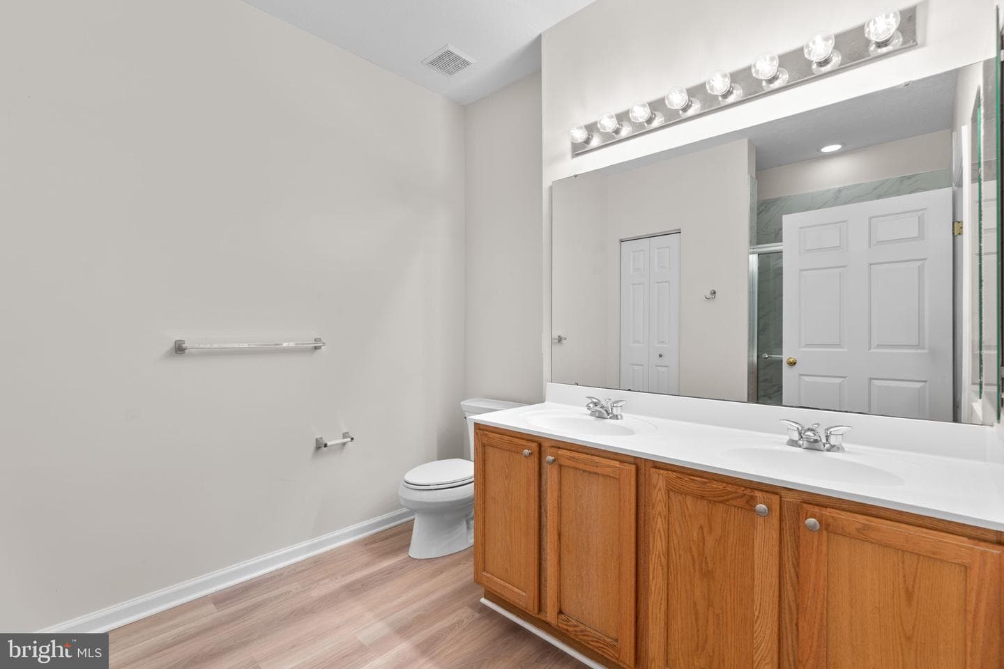 5215 Glenthorne Court #5215 photo 17