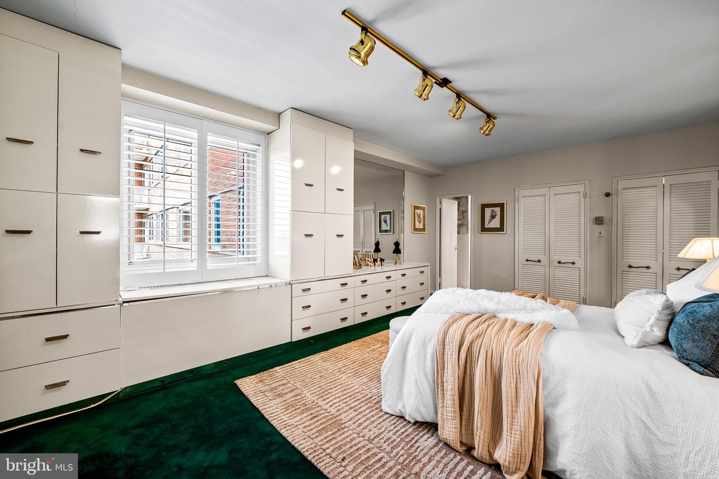 11 Slade Avenue #604 photo 23