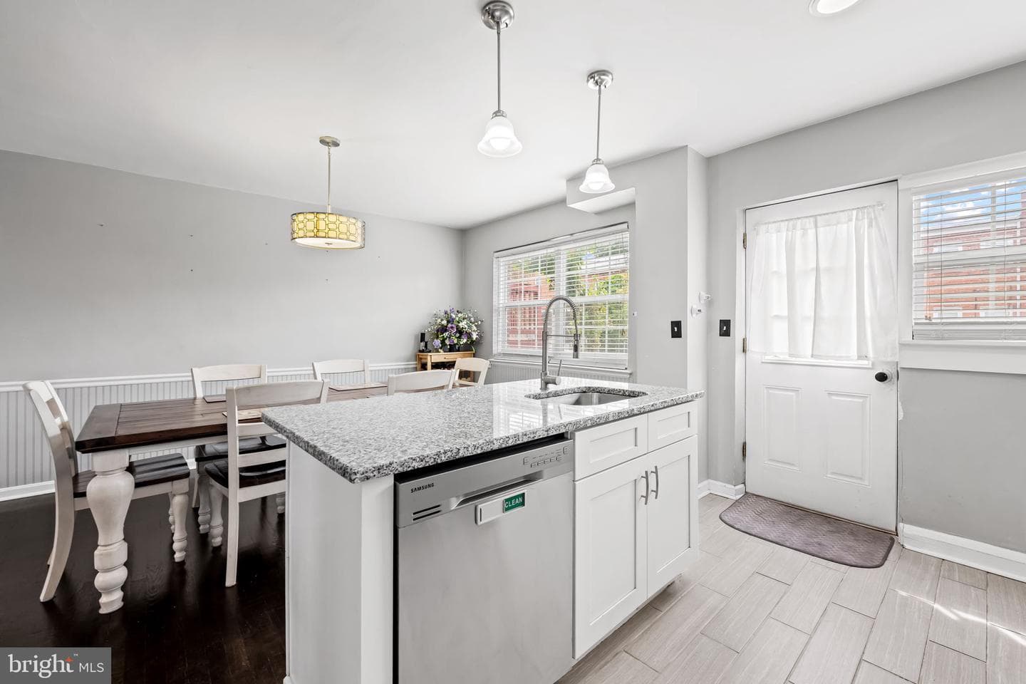 16 Maple Drive photo 10