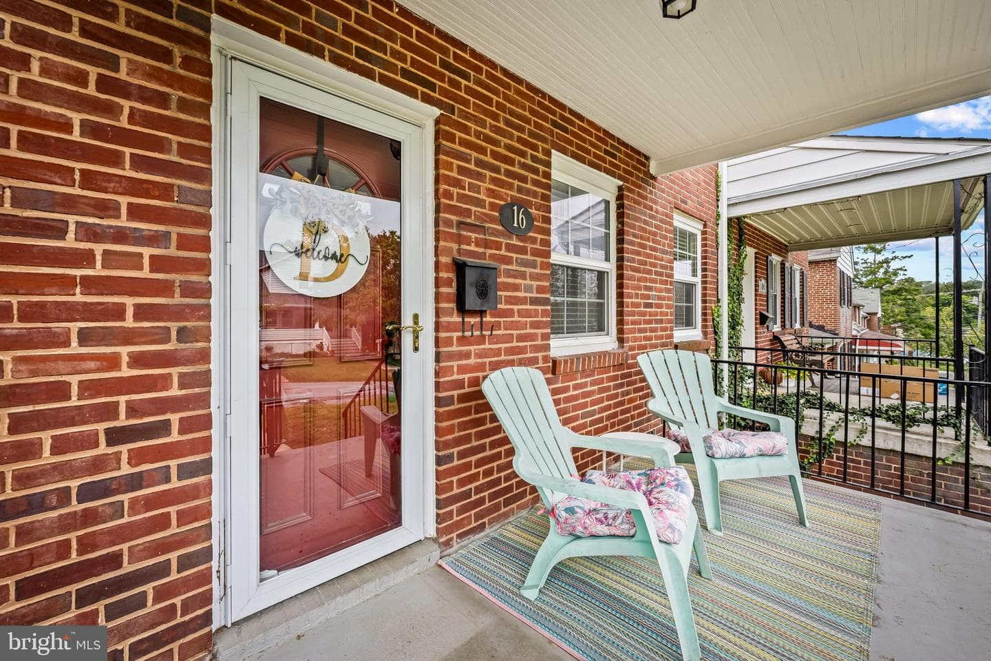 16 Maple Drive photo 2