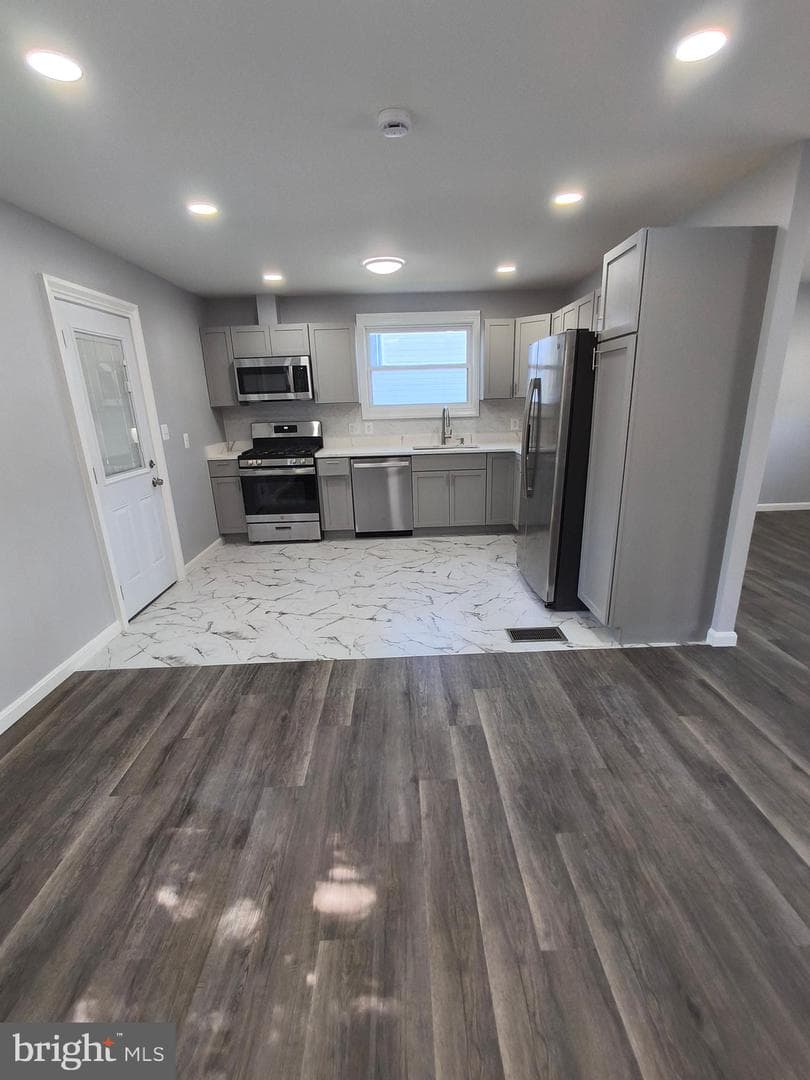 8541 Lucerne Road photo 31