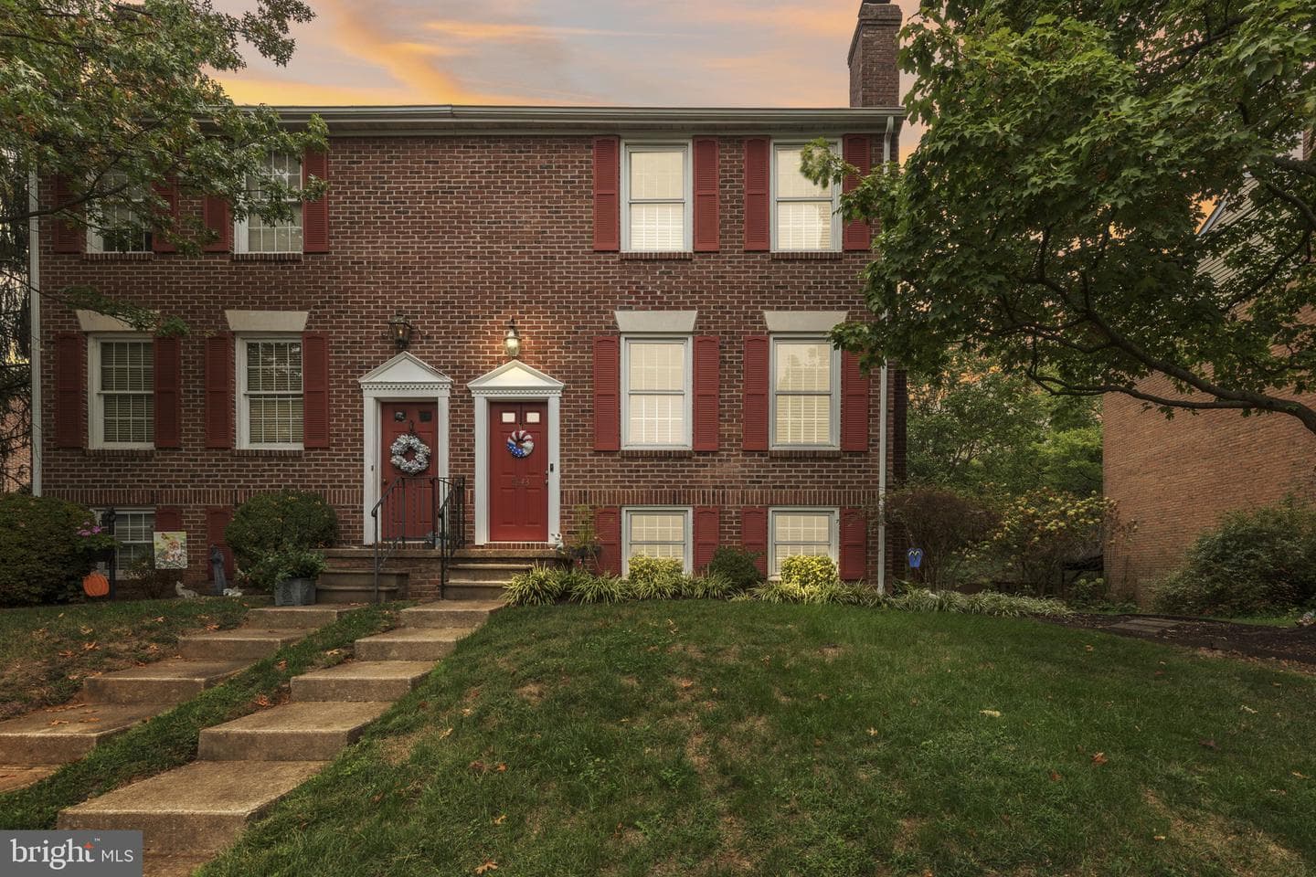 5843 Richardson Mews Square photo 26