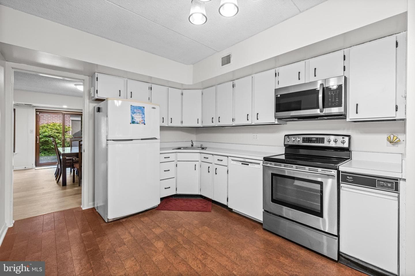 15 Oakridge Court photo 21
