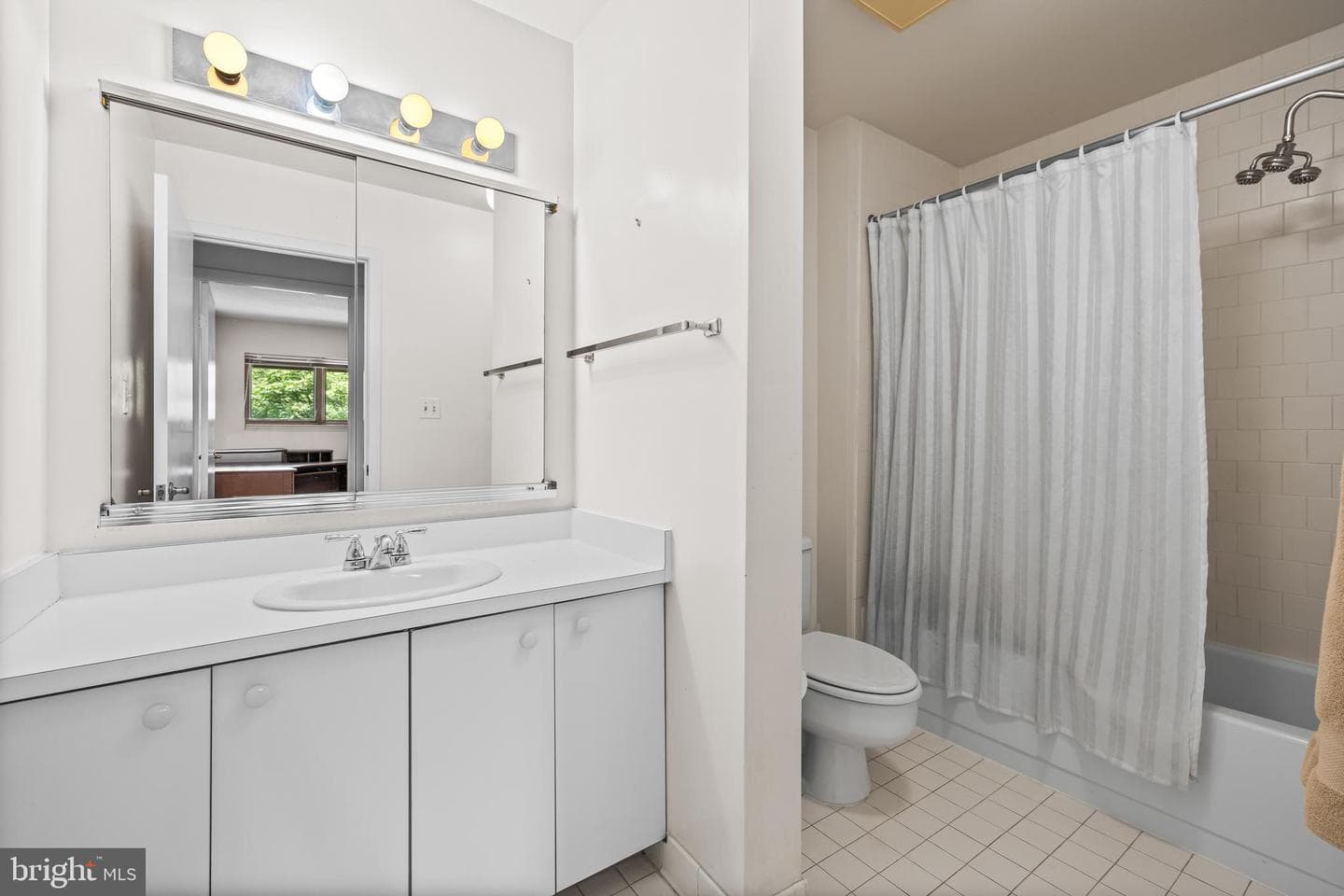 15 Oakridge Court photo 30