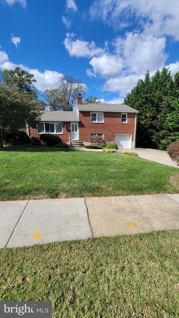 1216 Oakcroft Drive photo 2