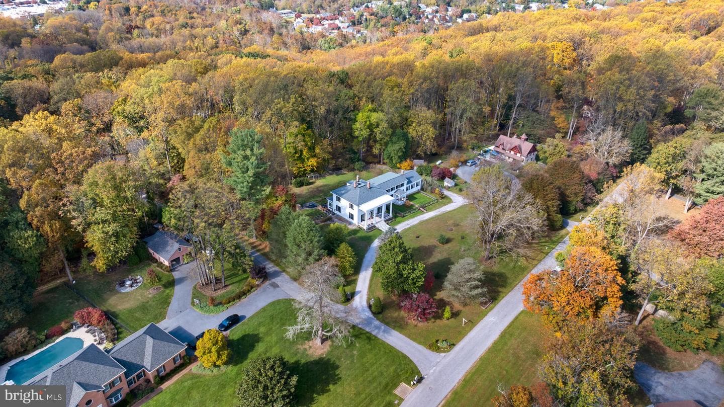 44 Montvieu Court photo 61
