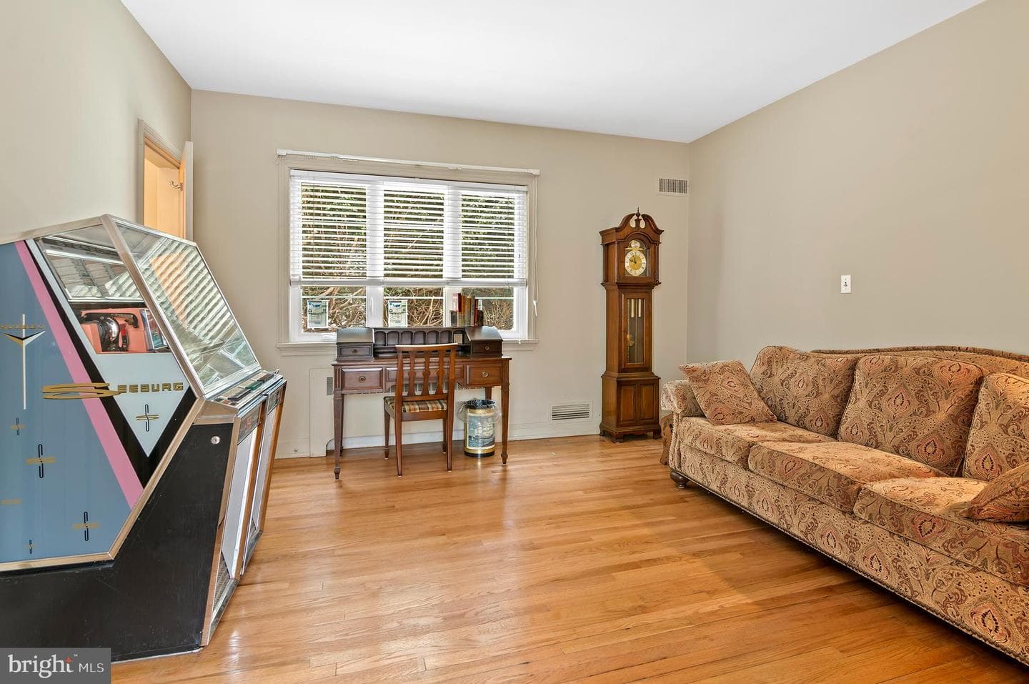 7 Caveswood Lane photo 29