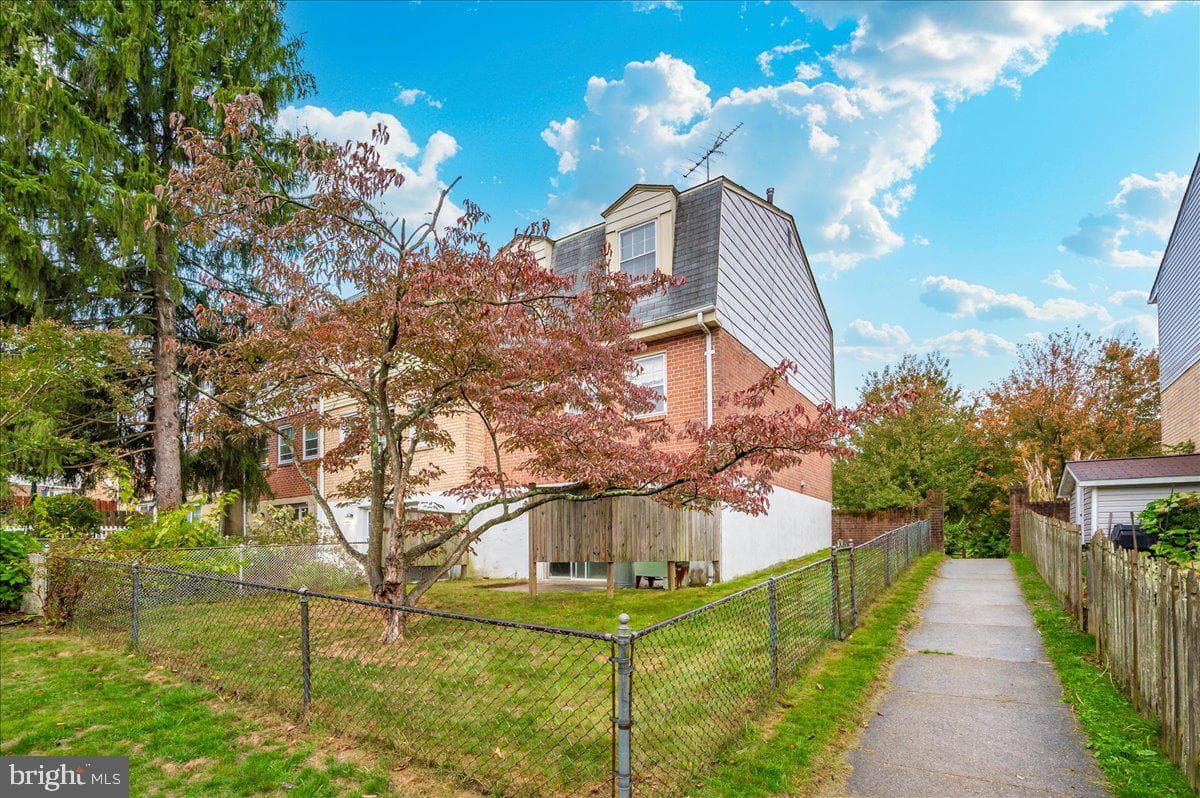 409 Fox View Court photo 35