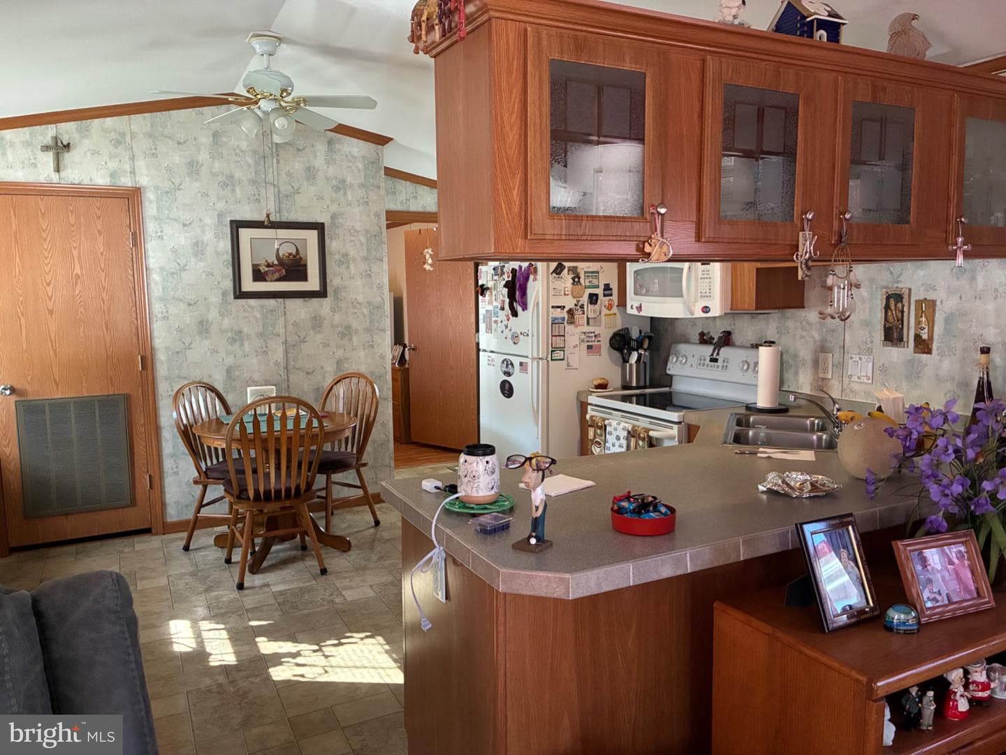 3532 Dahlia Lane photo 10