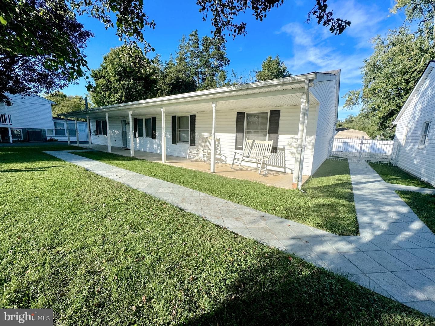 6820 Harewood Park Drive photo 3