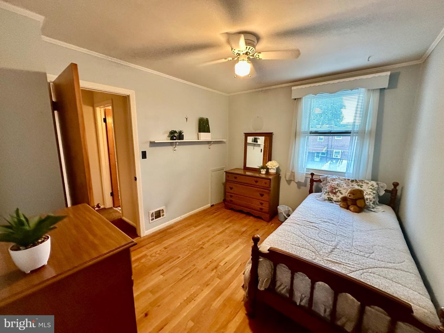 8144 Gray Haven Road photo 10