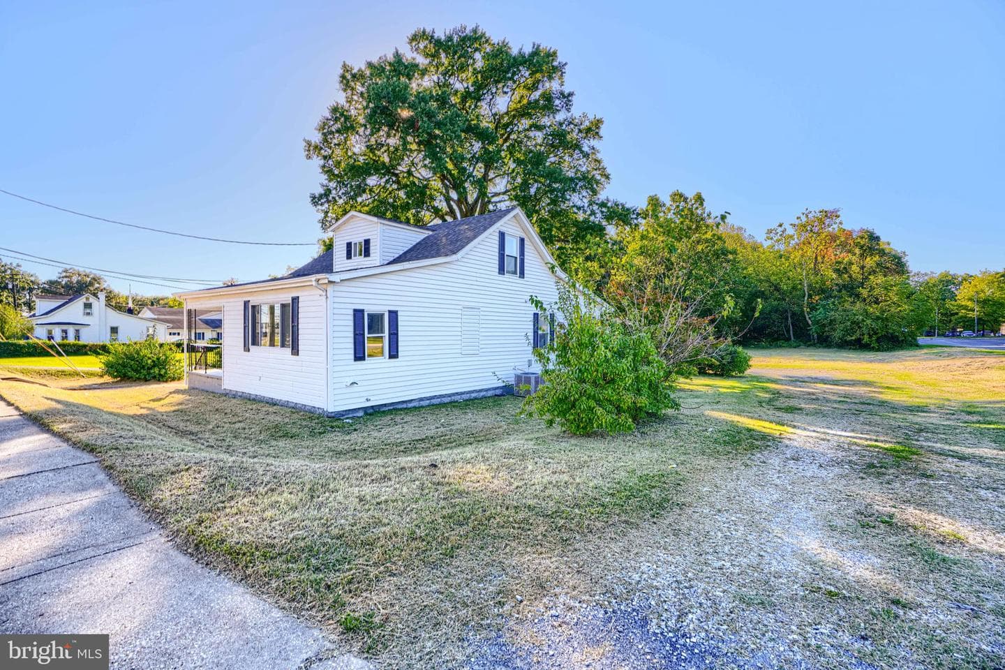 212 N Marlyn Avenue photo 48