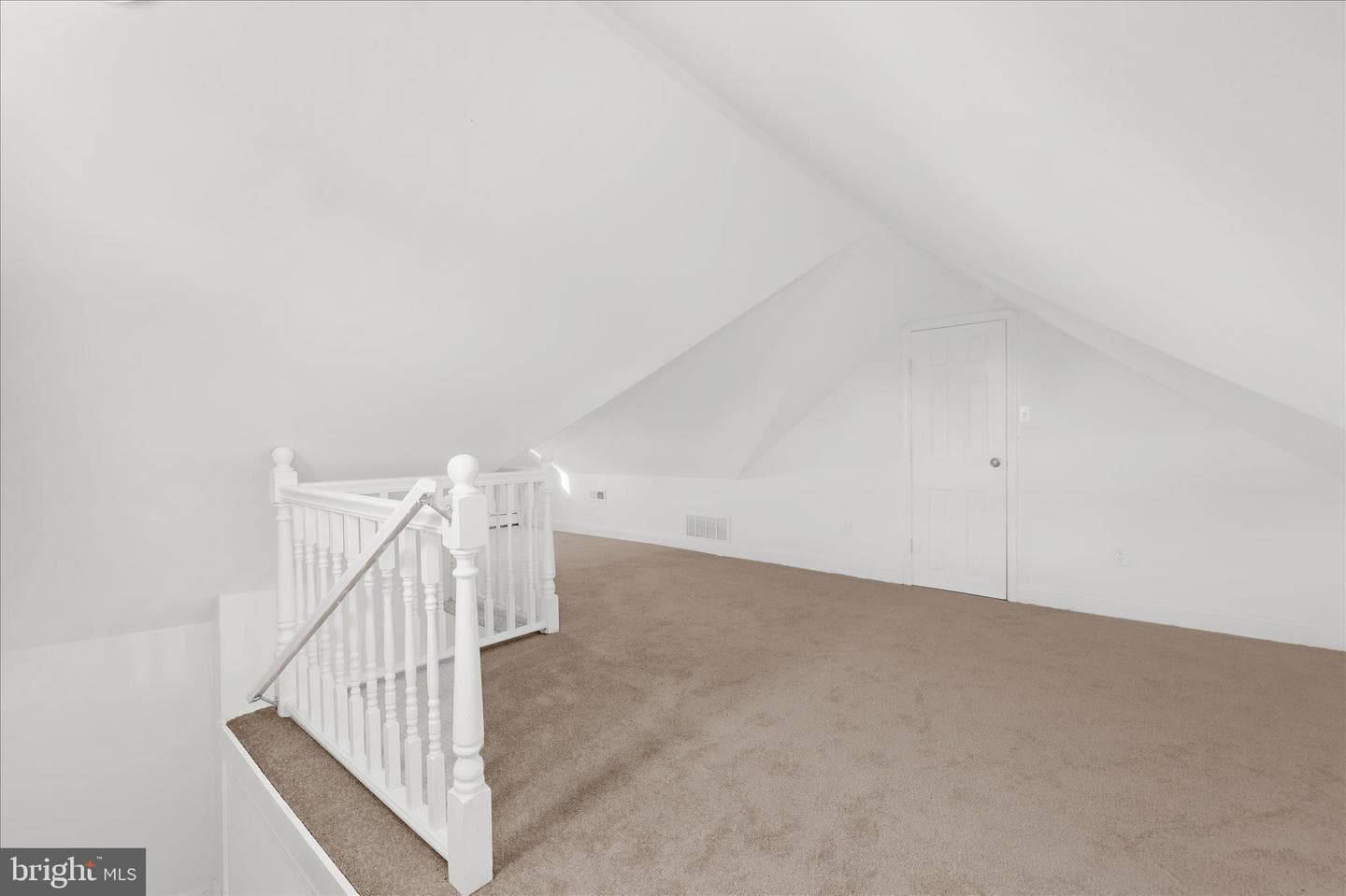 5010 Kenwood Avenue photo 36