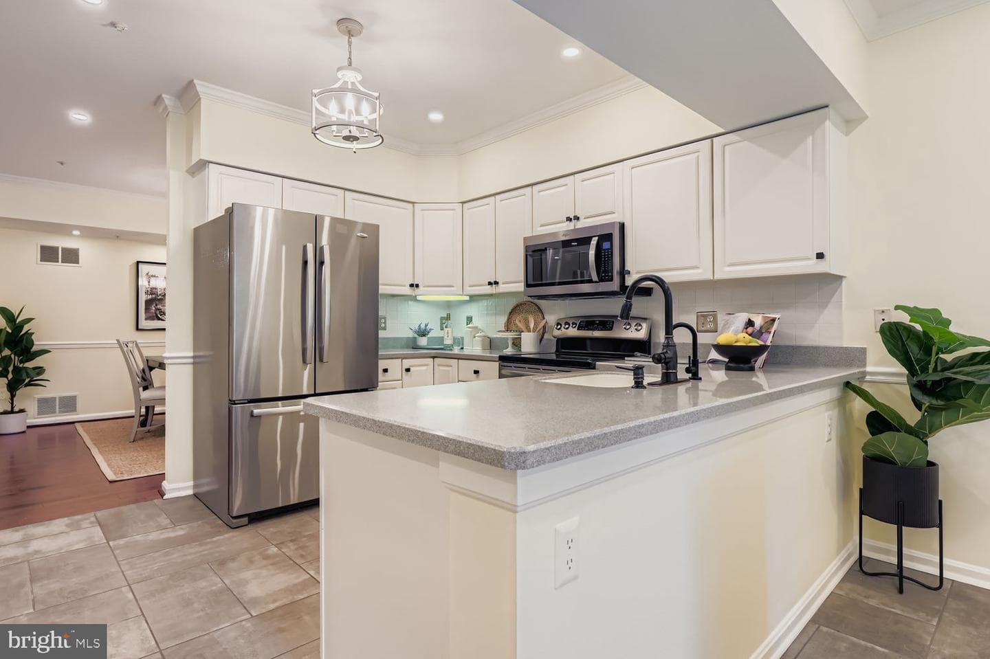 200 Belmont Forest #102 photo 9