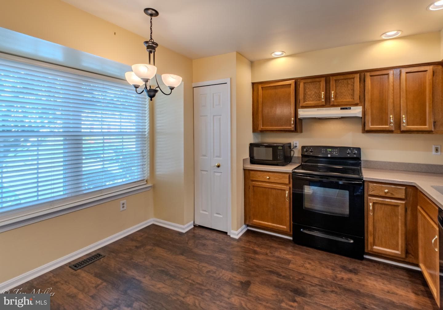 3721 Foxford Stream Road photo 12
