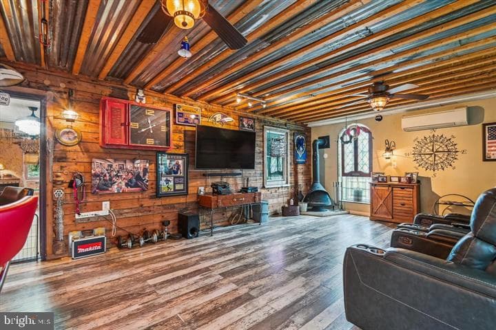 947 Martin Road photo 13