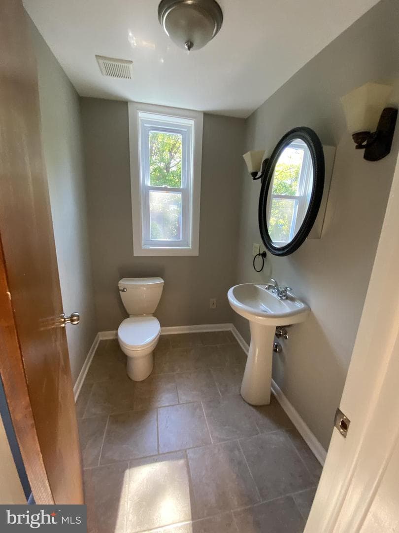 7839 Bagley Avenue photo 11