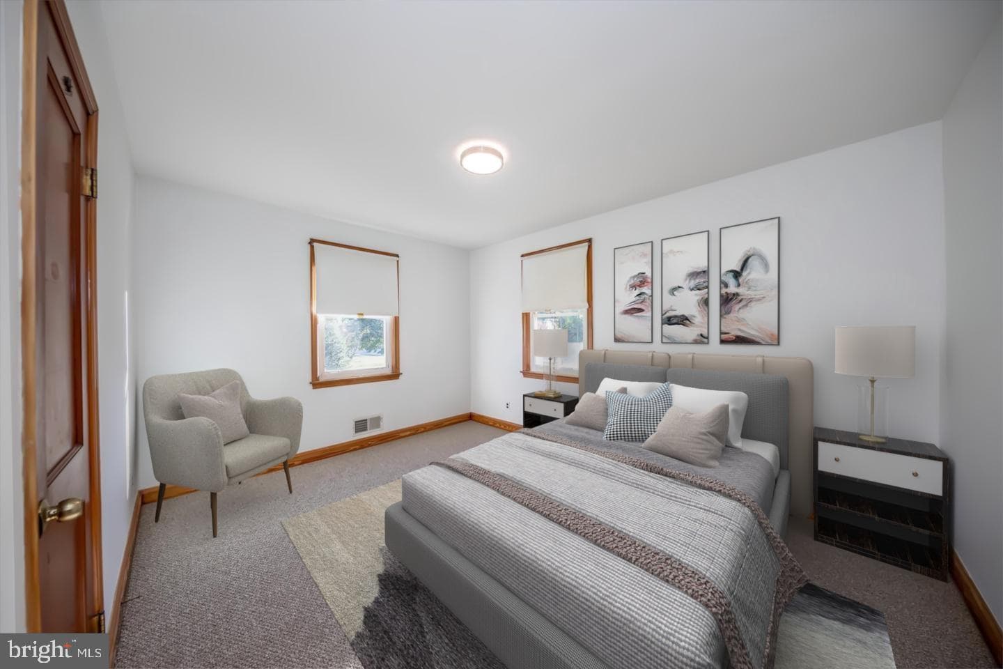 8929 Yvonne Avenue photo 5