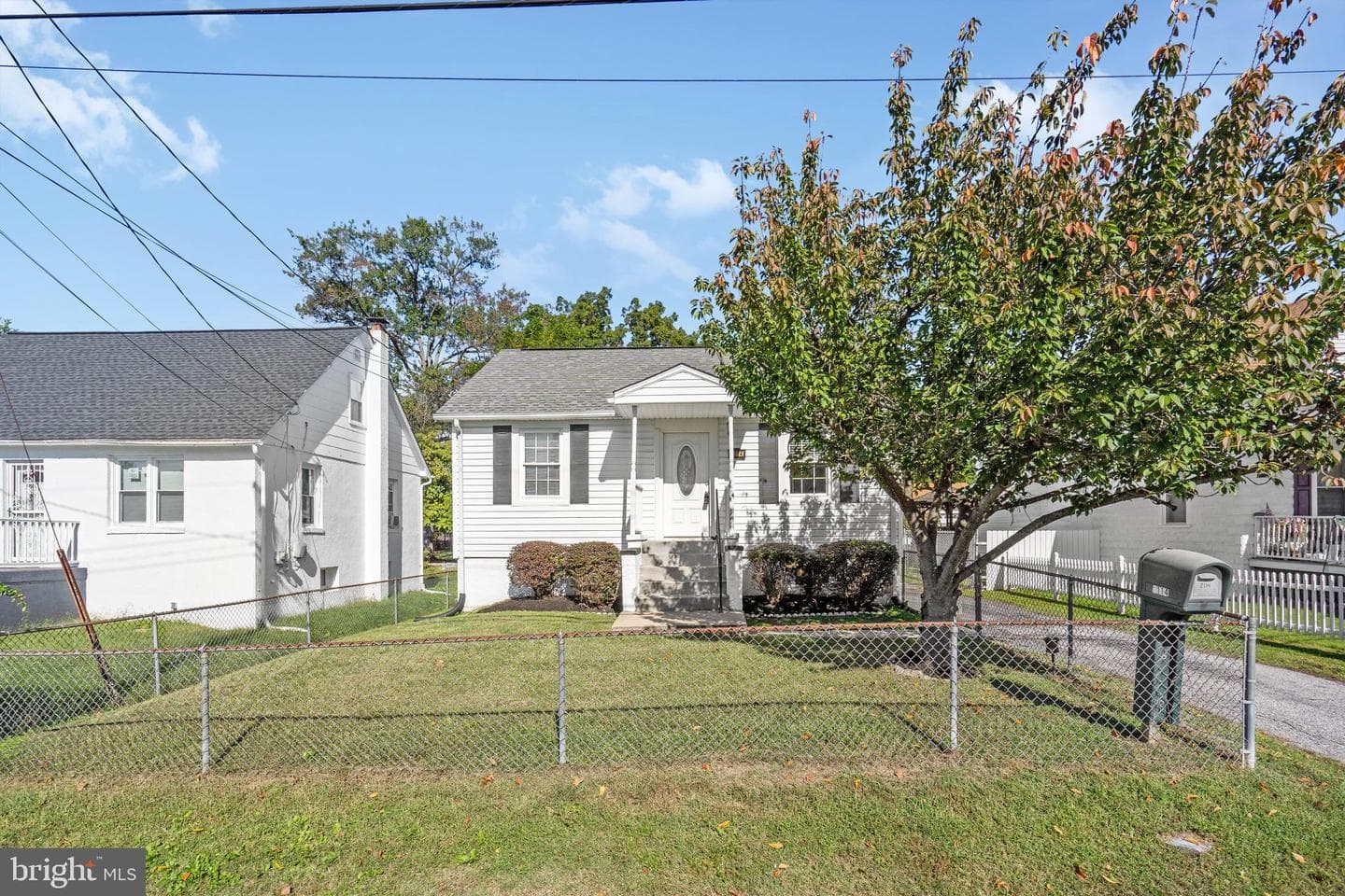 2114 Oakland Road photo 2