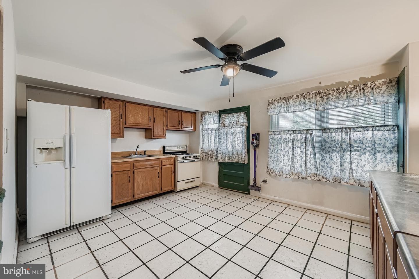 7230 Conley Street photo 18