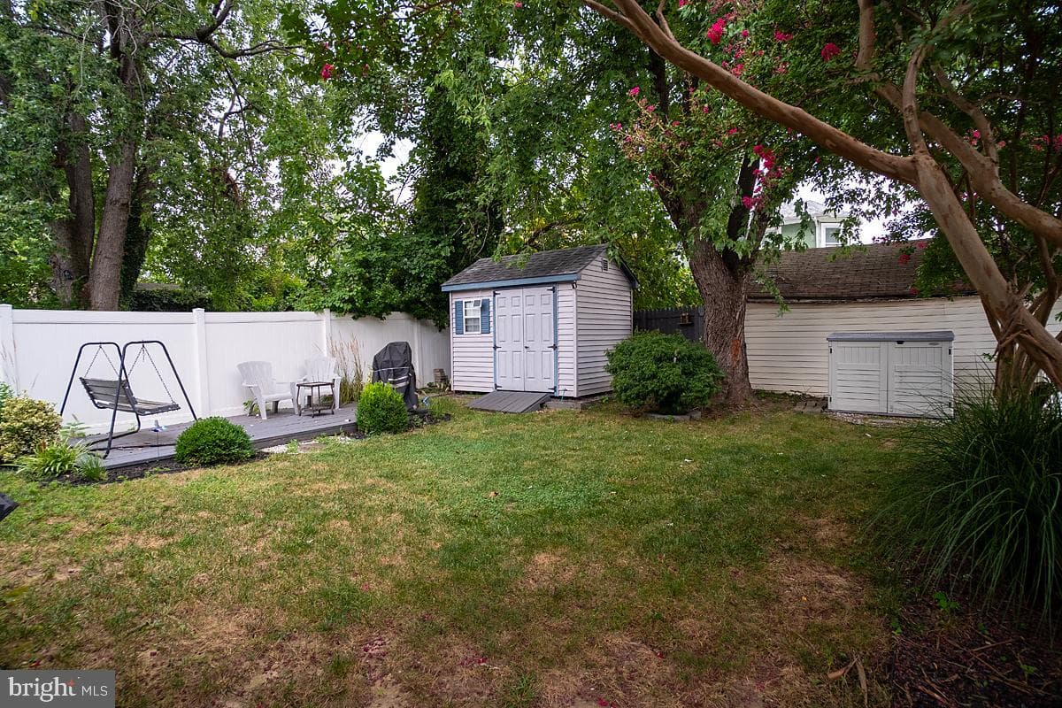 1242 Vogt Avenue photo 26