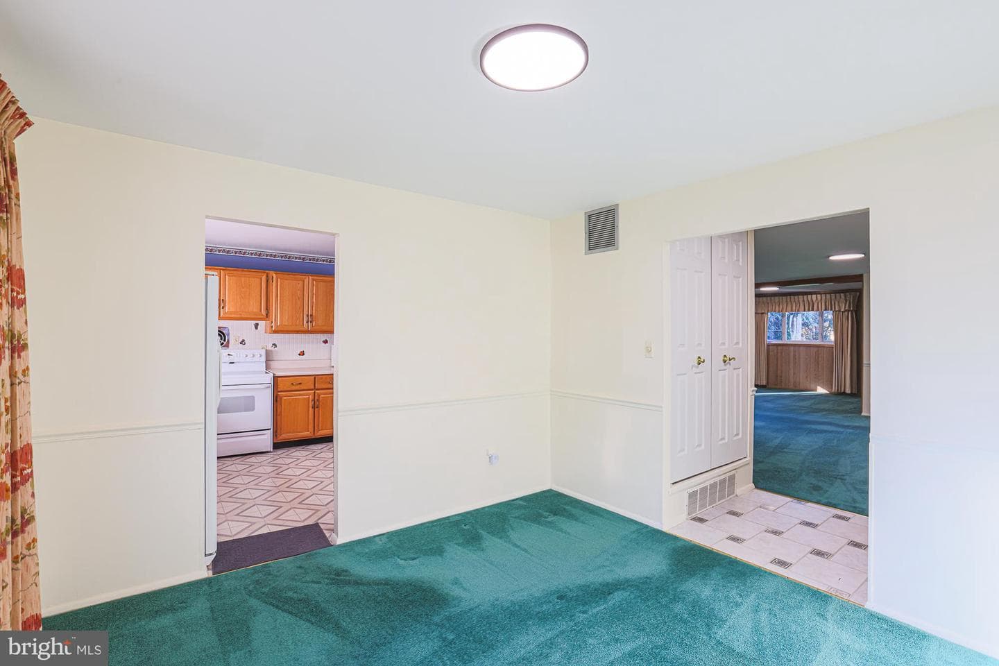 8602 David Avenue photo 8