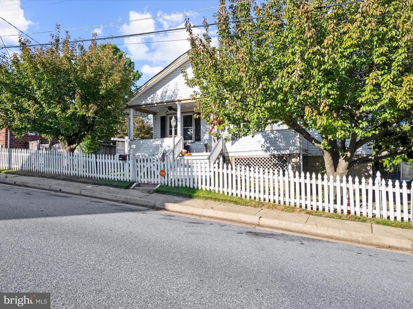 1328 Maple Avenue photo 4