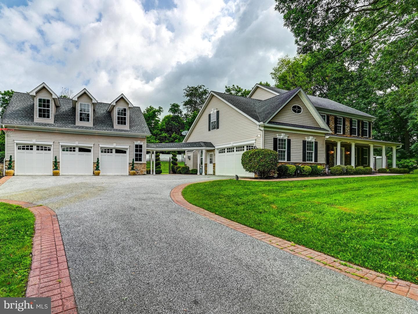 21043 York Road photo 1