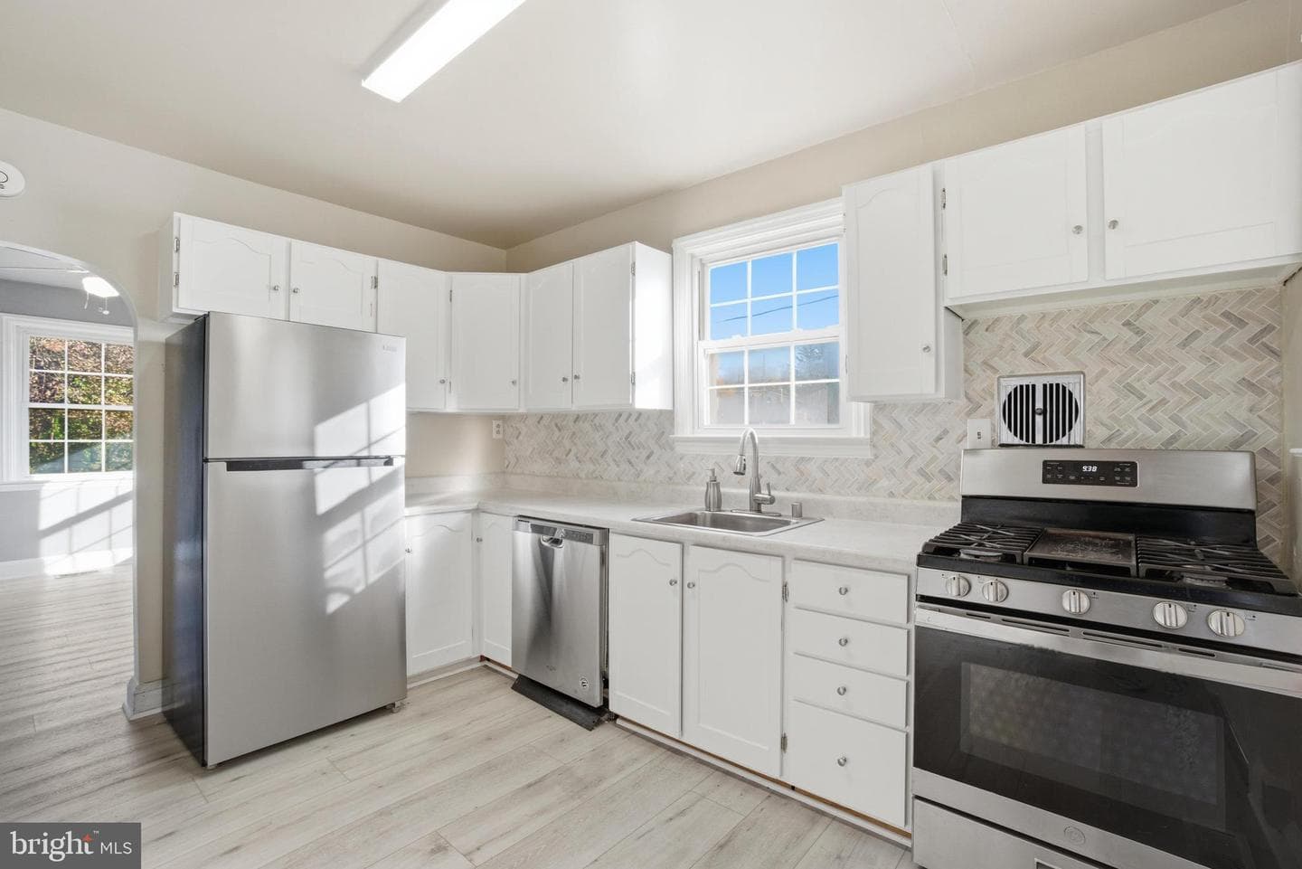 121 1st Avenue photo 3