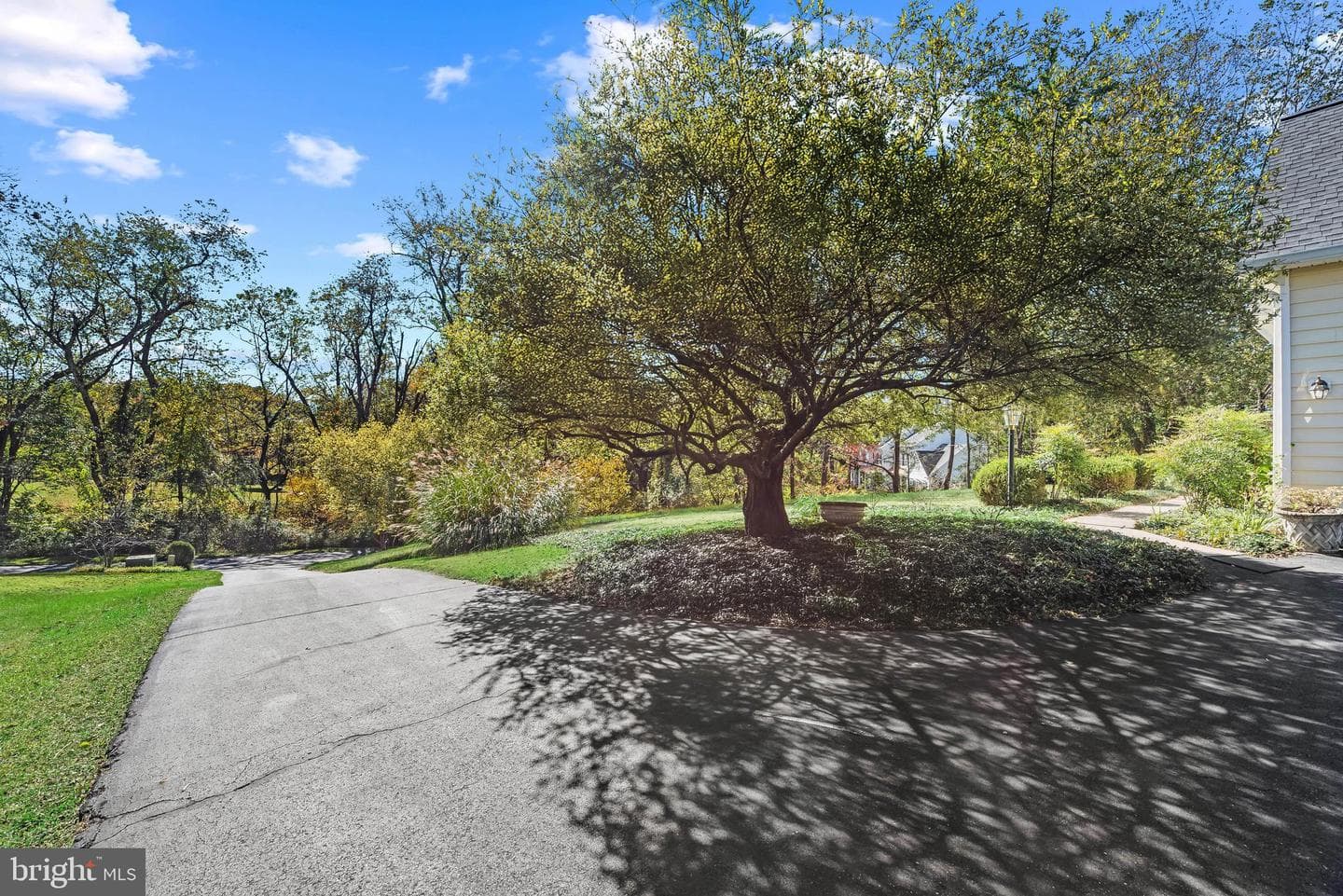 2202 River Bend Court photo 8