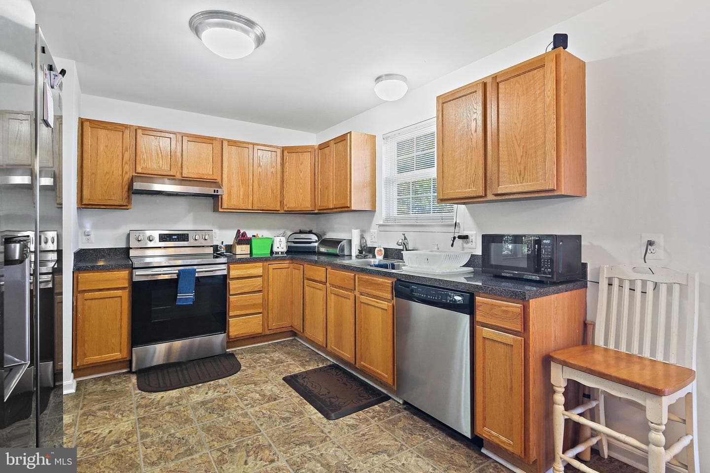 8422 Merryview Drive photo 6