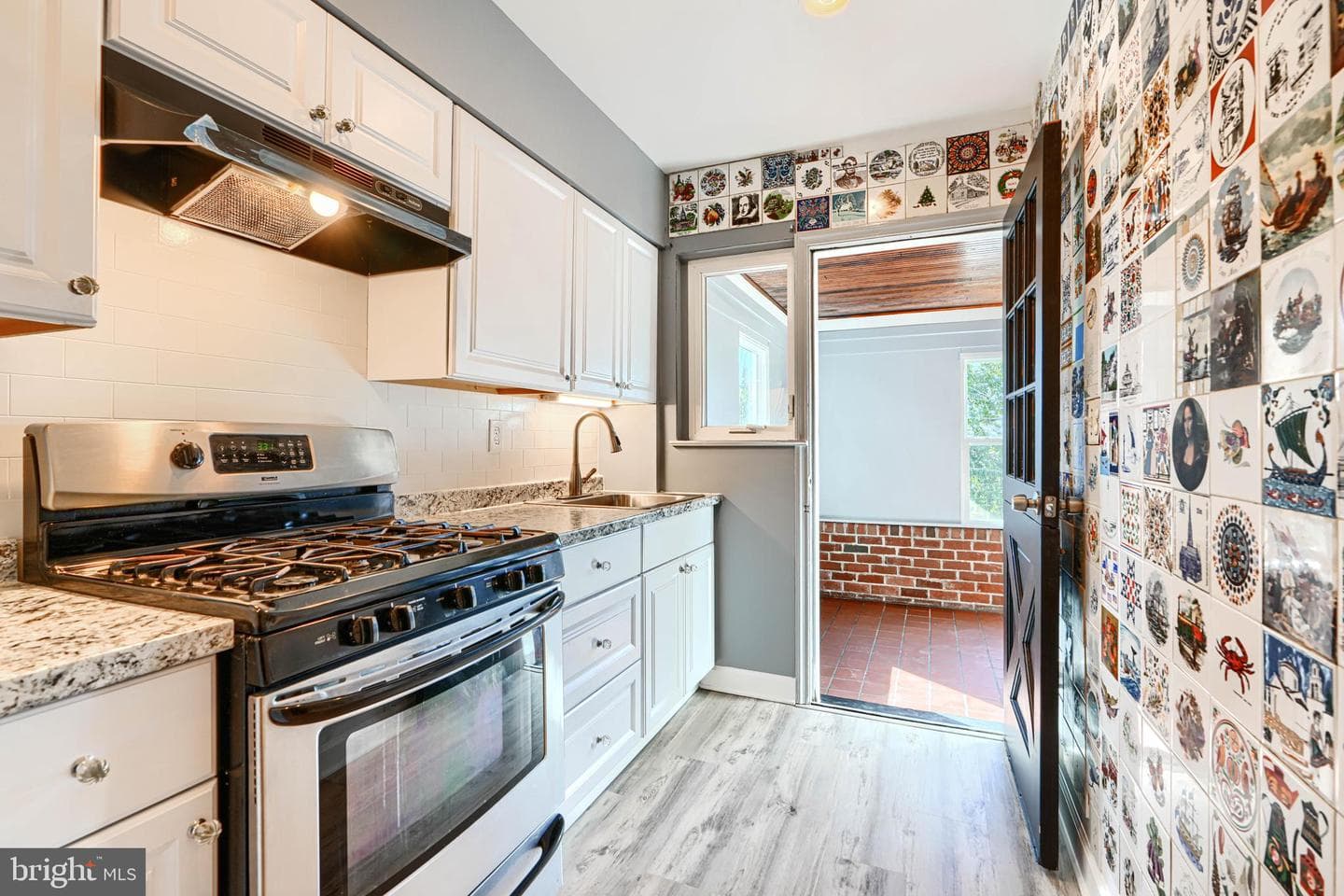 644 48th Street photo 14