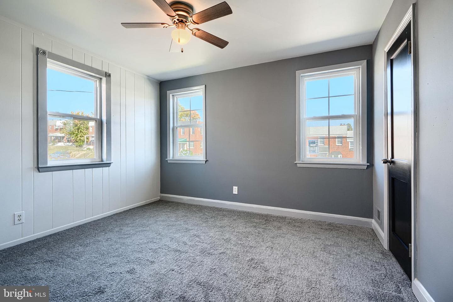 644 48th Street photo 16