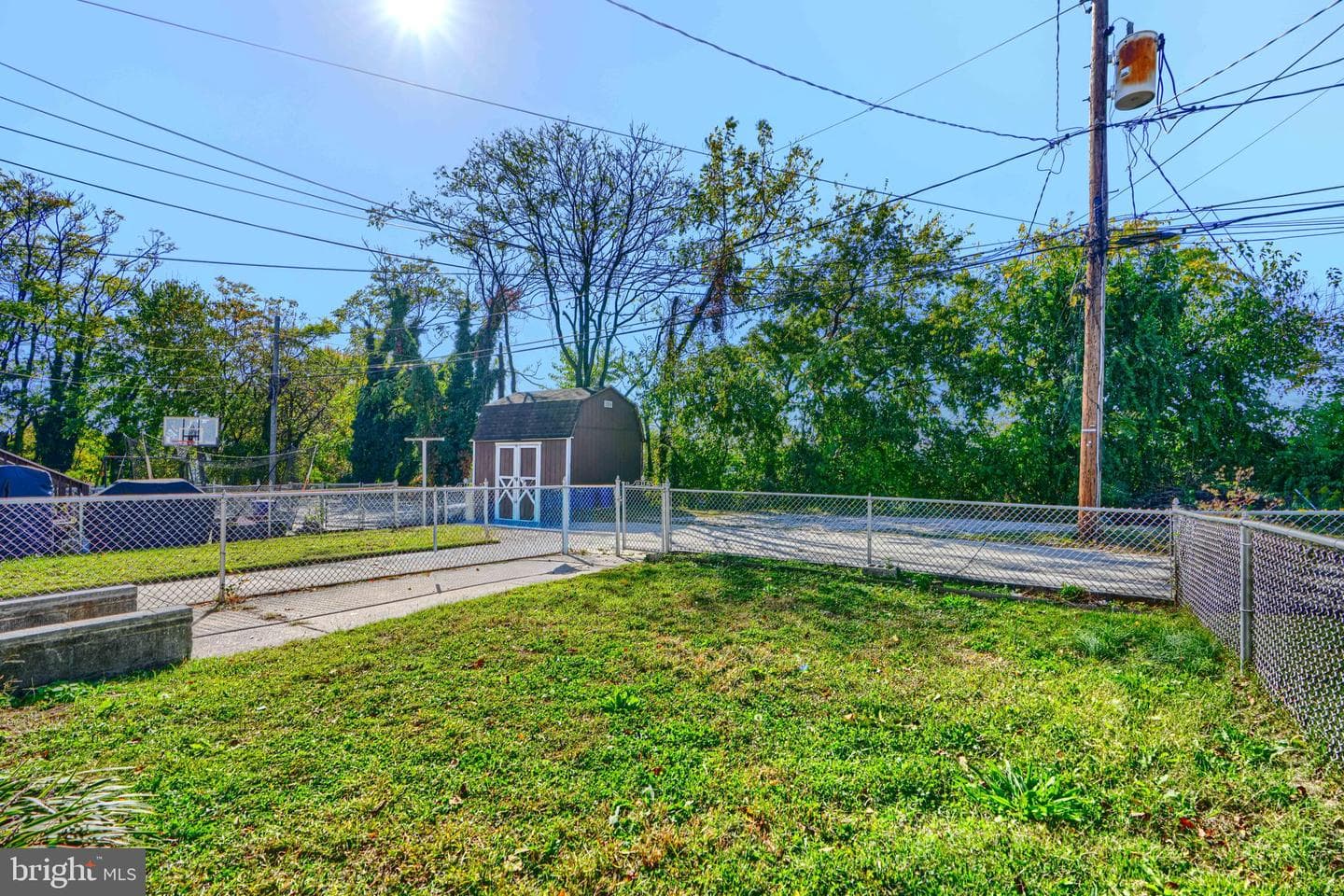 644 48th Street photo 33