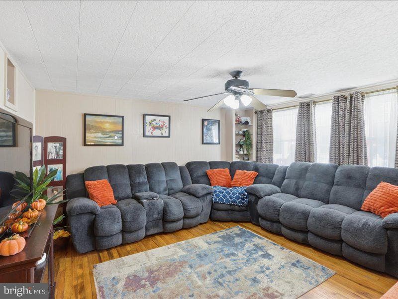 4344 Annapolis Road photo 9