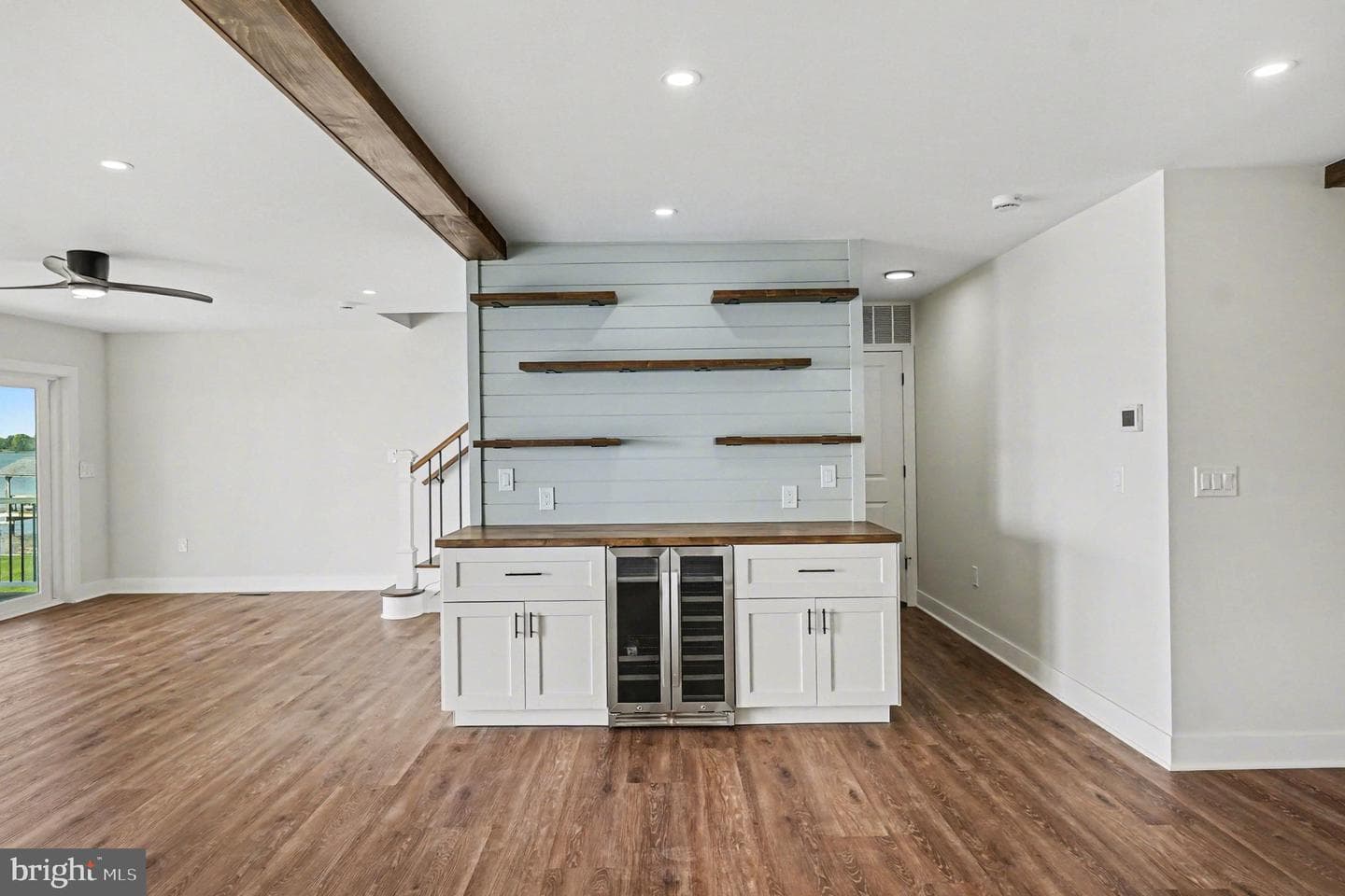 9108 Hinton Avenue photo 31