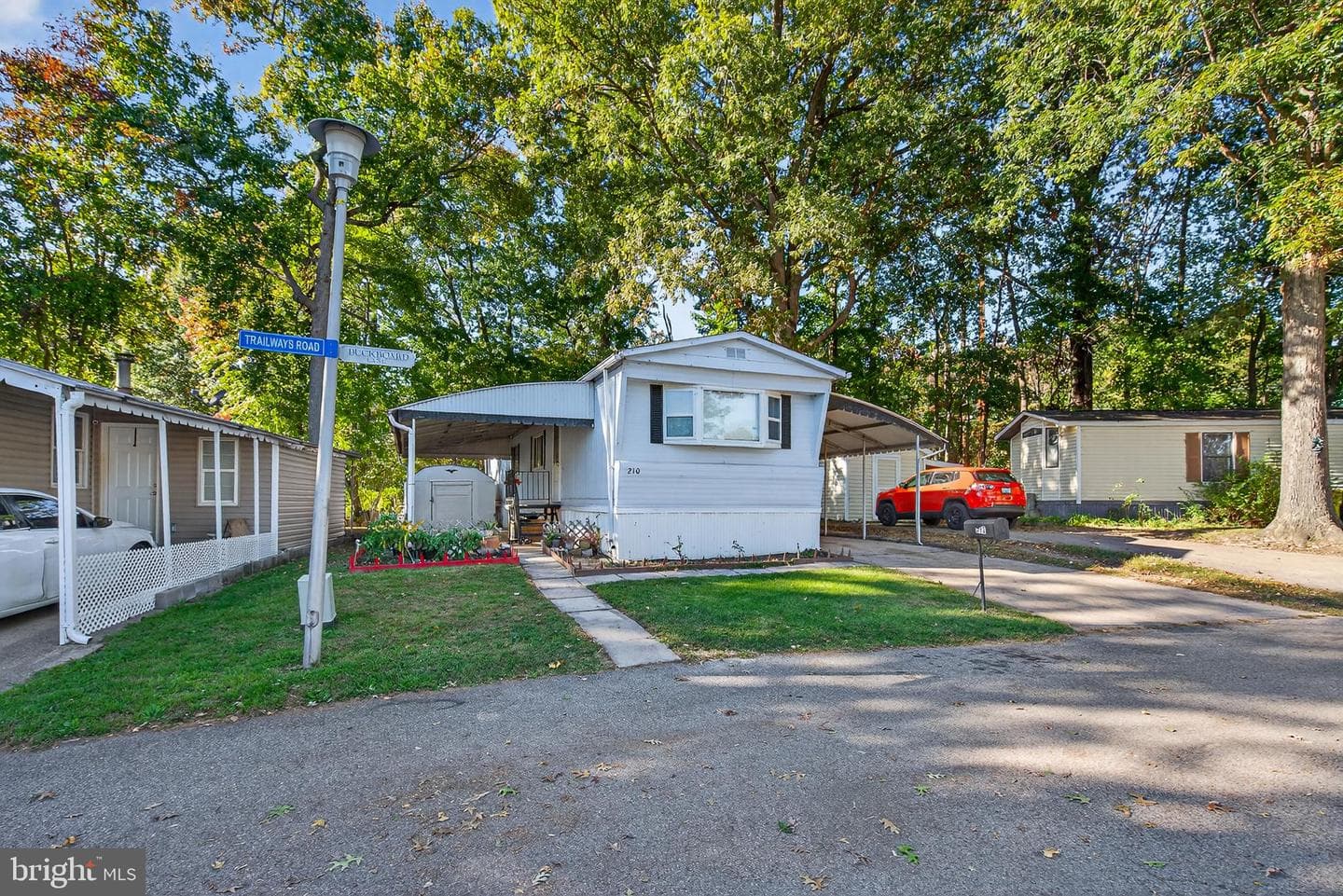 210 Trailway Road photo 1