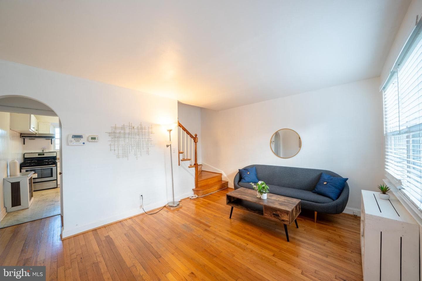 913 Maiden Choice Lane photo 2