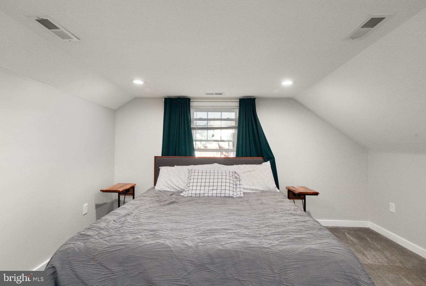 1813 Sunnyside Lane photo 17