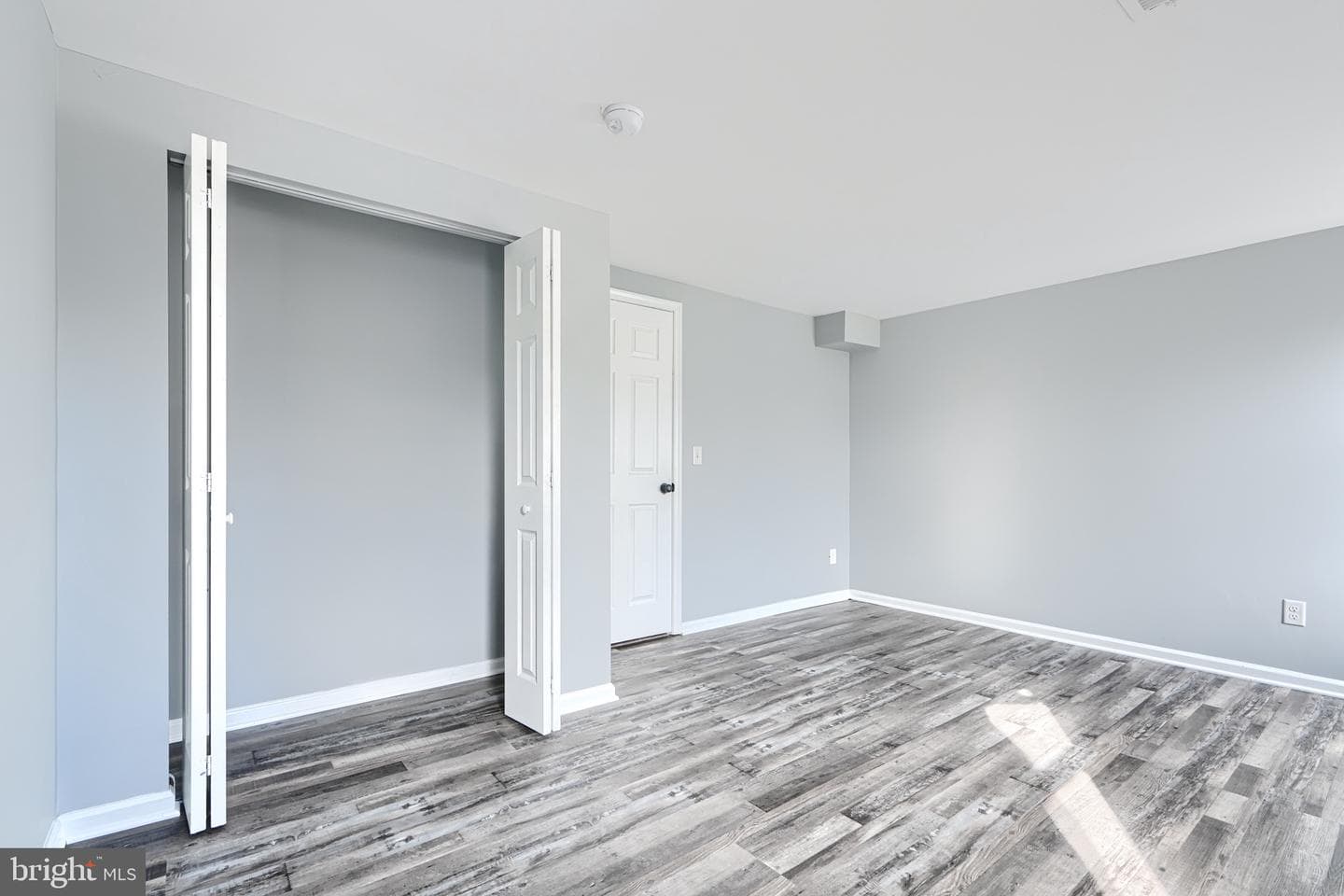 213 Colgate Avenue photo 17