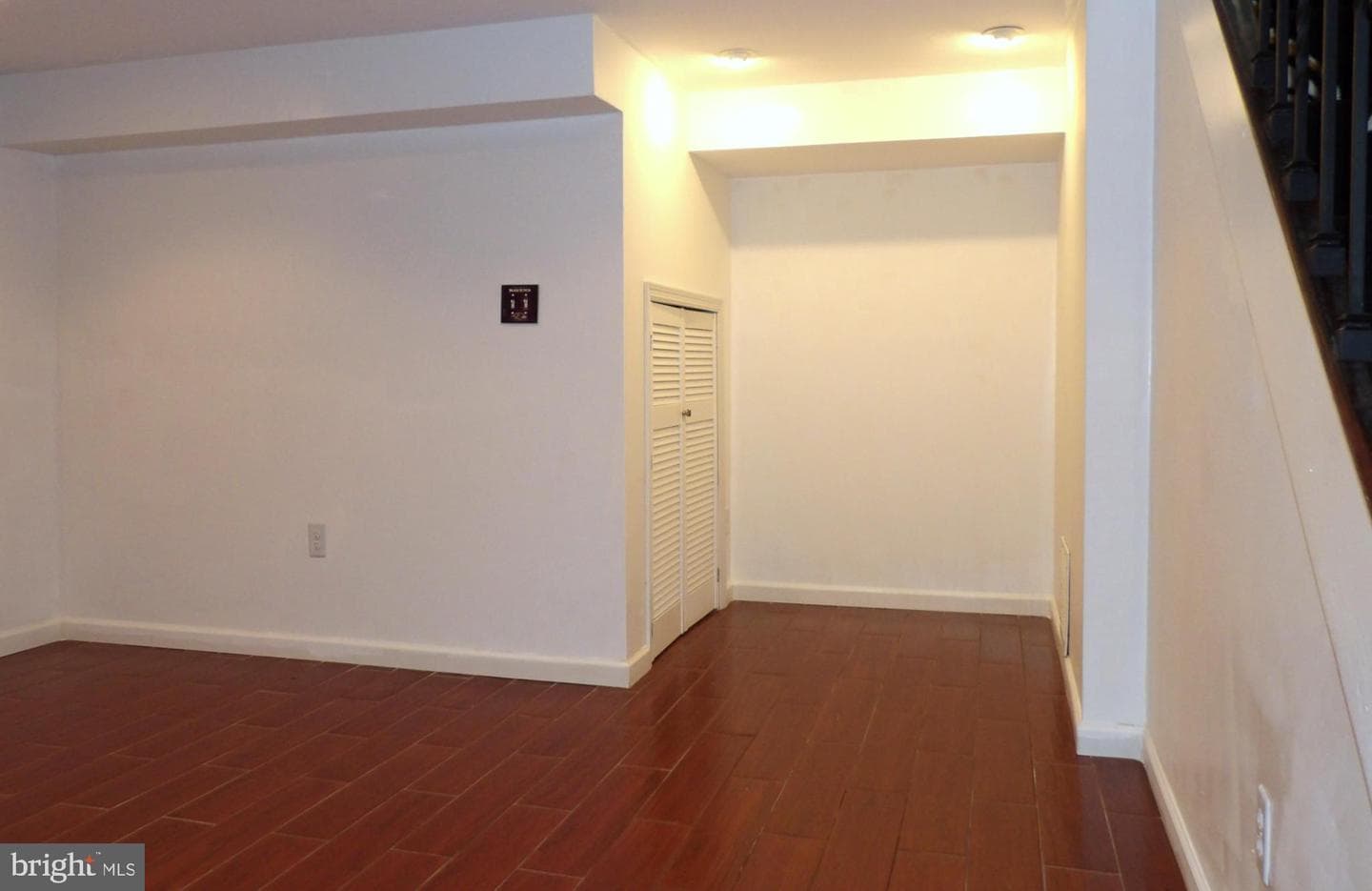 901 Grovehill Road photo 28
