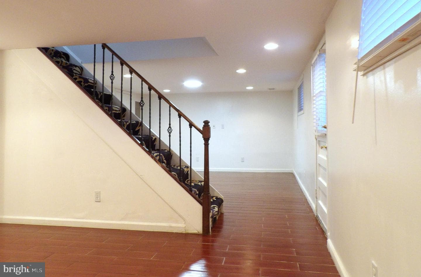 901 Grovehill Road photo 30