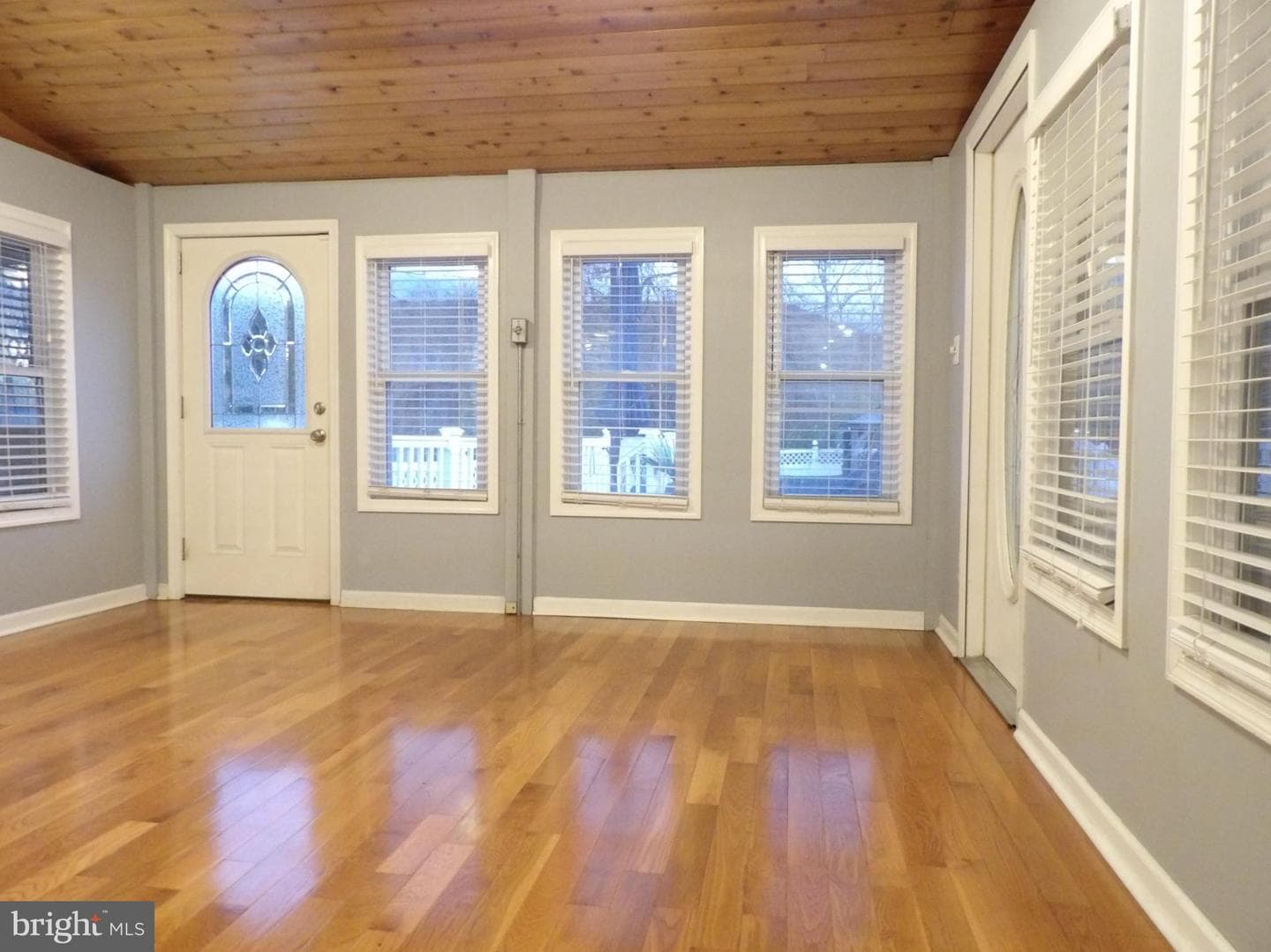 901 Grovehill Road photo 37