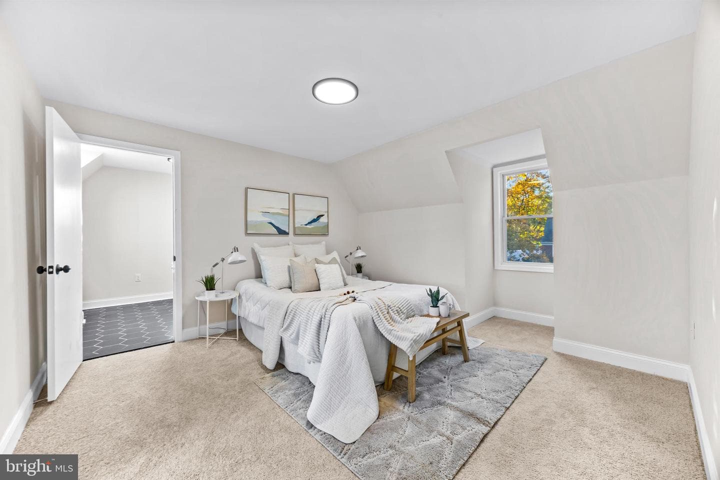 611 Cliveden Road photo 29